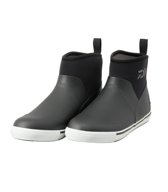 (JDM) Daiwa  FB-2450-T Tight Fit Fishing Short Boots