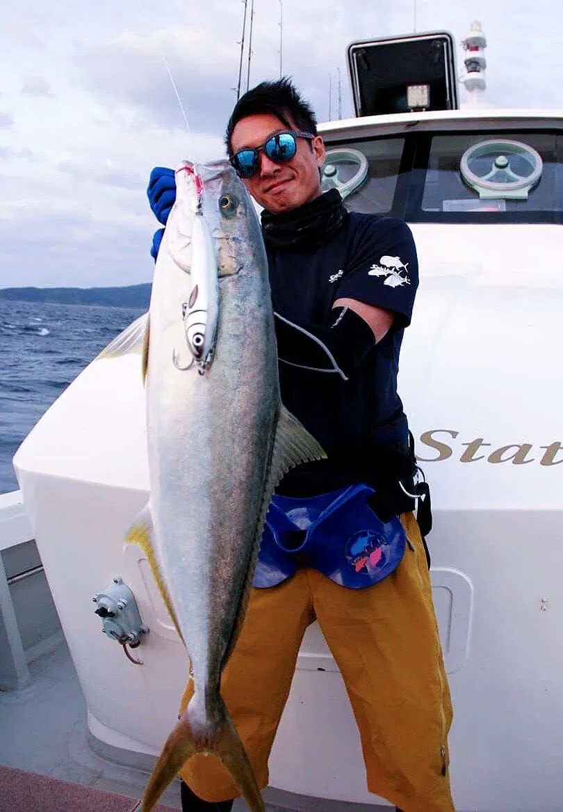 DEEP BLUE OCEAN × SEA VentureX COBRA 220F-110G