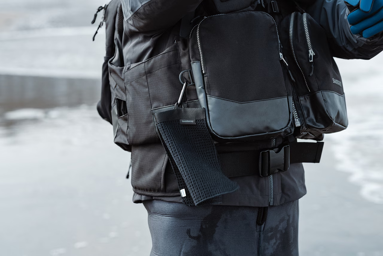 SHIMANO Microbiber Carabiner Towel AC-038W